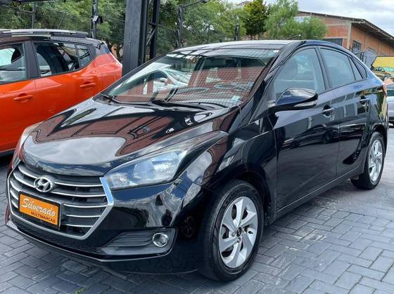 HYUNDAI HB20S 1.0 COMFORT PLUS 12V FLEX 4P MANUAL